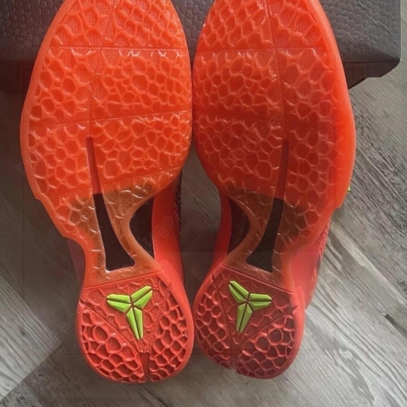Nike Men\'s Red and Orange Trainers 23I7SW1 main image 5